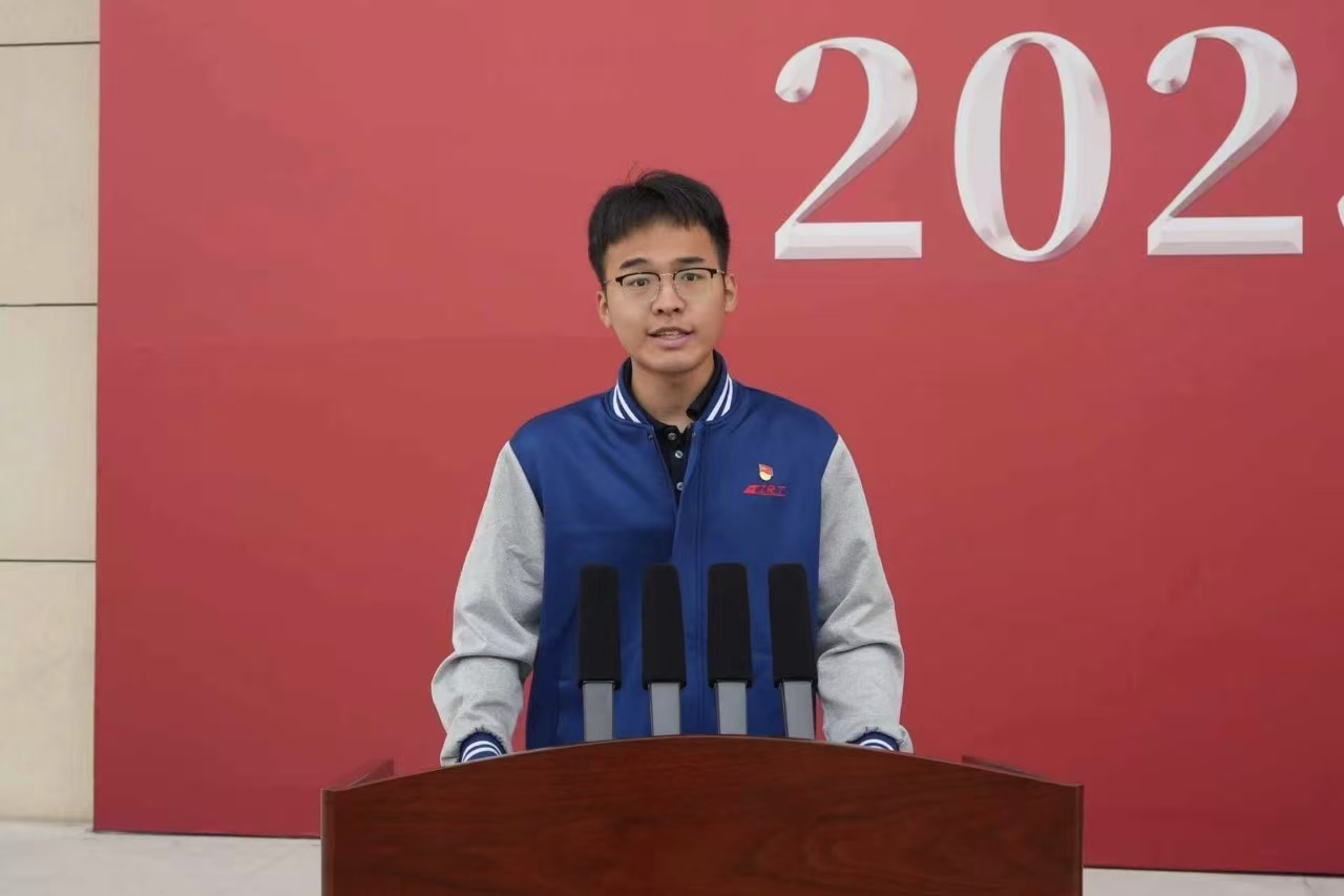 1758342423499041336.jpg 1758342423499041336.jpg